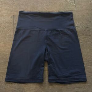 Athleta Elation 7/8 Bikers Shorts Women’s Small